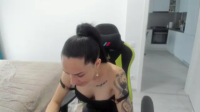 Emmapmg live cam
