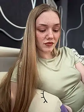 MilaMoone webcam