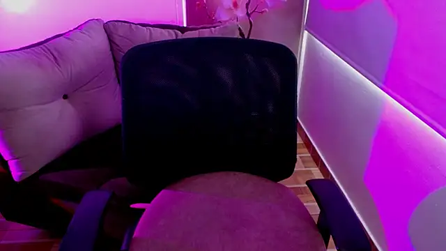 milfrousse live cam