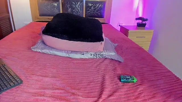 Zoe_sky1 webcam