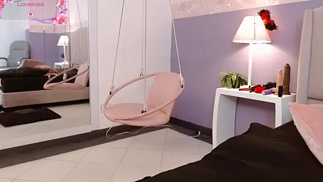 Lolagolden1 webcam