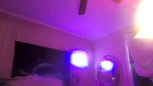 darnette_daisy webcam