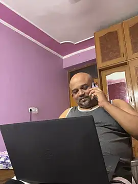 Dick_6inches_Delhi webcam