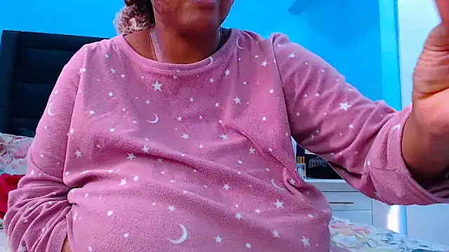 GoddessTitts webcam
