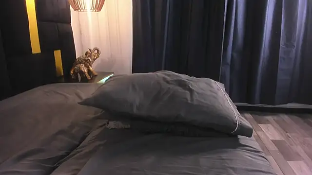 Lucio__Fox webcam