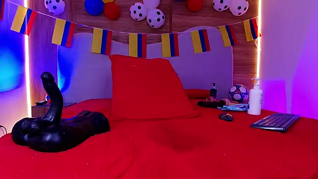 shaina_adams webcam