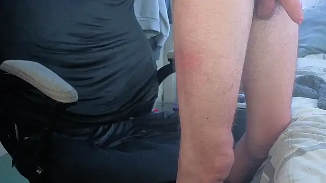 Hairyjockthongboy webcam