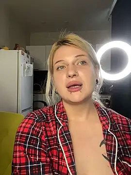 DriveThruCiri live cam on StripChat
