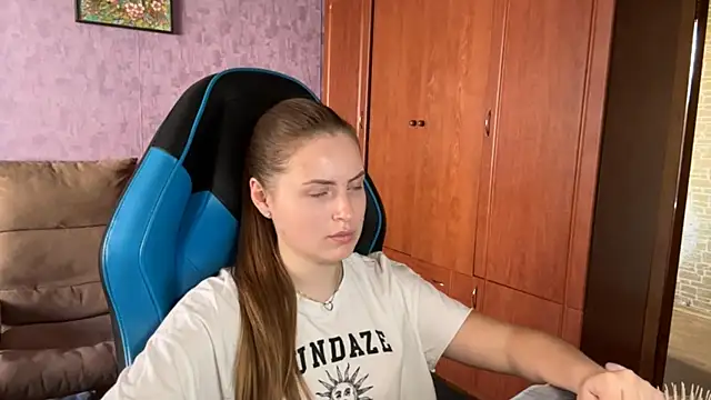 SilkSinner_ webcam