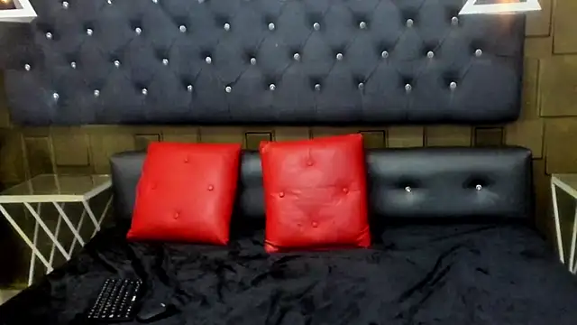 LennaCruz webcam