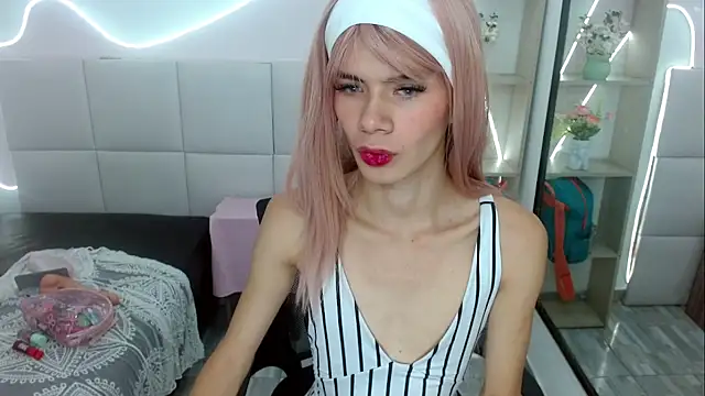 Jazmiin_Rosee webcam