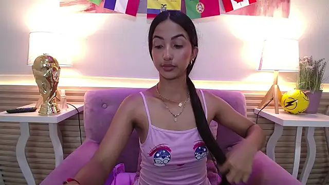 SweetyLaly live cam on StripChat