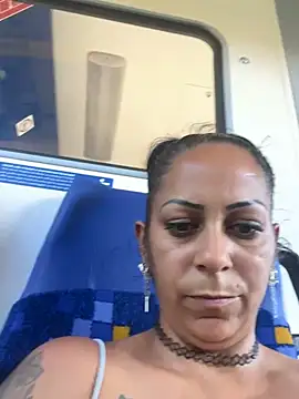 wildfarmbabe live cam on StripChat