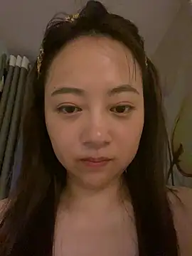 CRROO-AA live cam on StripChat