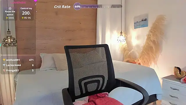 halaaa_1 live cam on StripChat