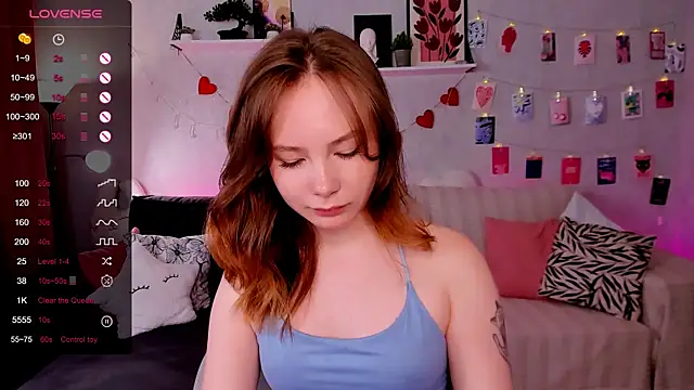 LanaBlu_ live cam on StripChat
