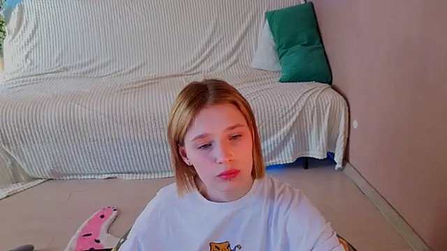 two_gerls_here webcam