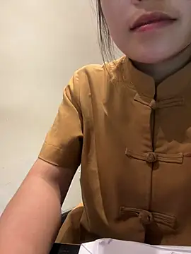 Bella_7777 webcam
