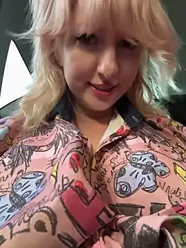 RonnieKiss webcam