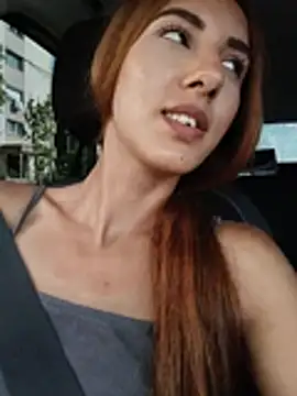 Andreea_Foxx webcam