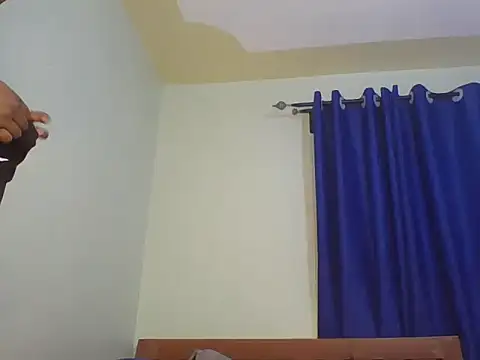 curvy--pussy23 webcam