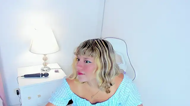 MissMoons_ webcam