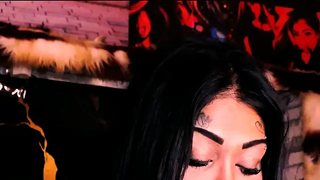 indian_dreamgirl webcam