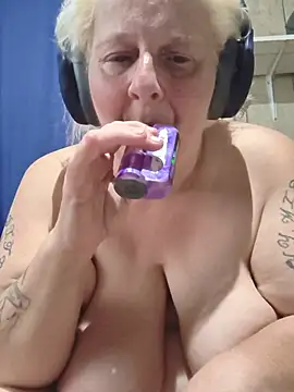DavisDesires webcam