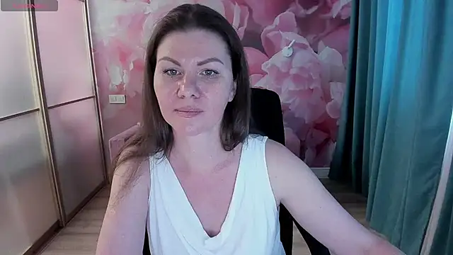 LunaKissesx live cam on StripChat