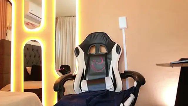 Veronicajhonsonn webcam