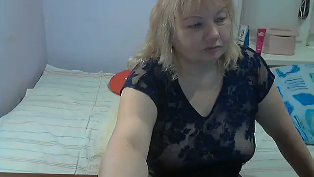 Lusi-777 live cam on StripChat
