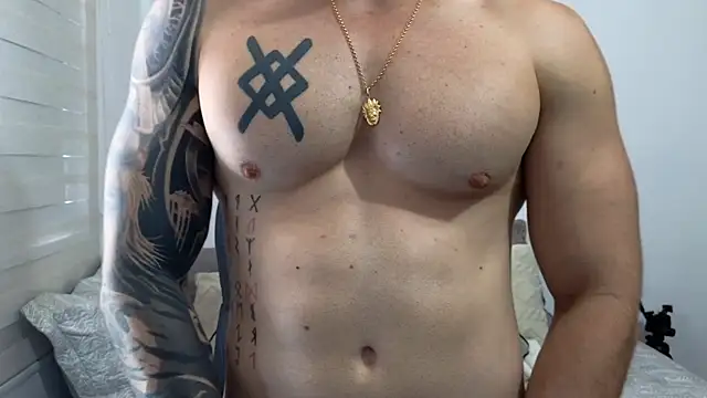 Isaac_Carter live cam on StripChat