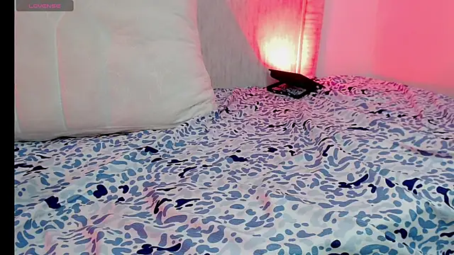 Electry_curly webcam