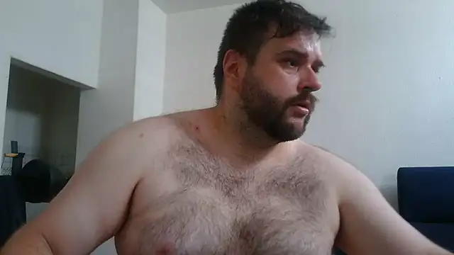 musculardaddybear89 live cam on StripChat