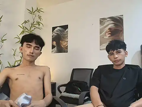 twink_pinoy live cam on StripChat