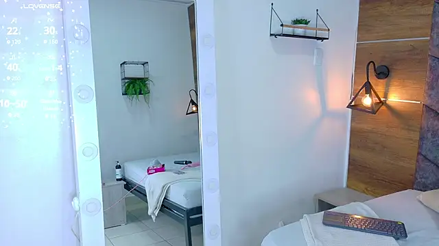 AnnieRouse__ live cam on StripChat