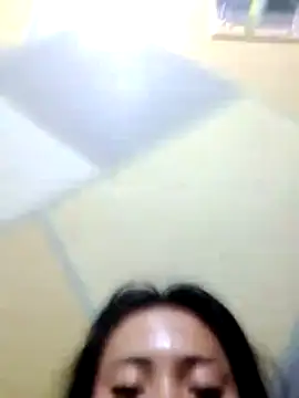 YourHotMenxie18 webcam