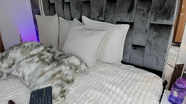 NaylaGrey webcam