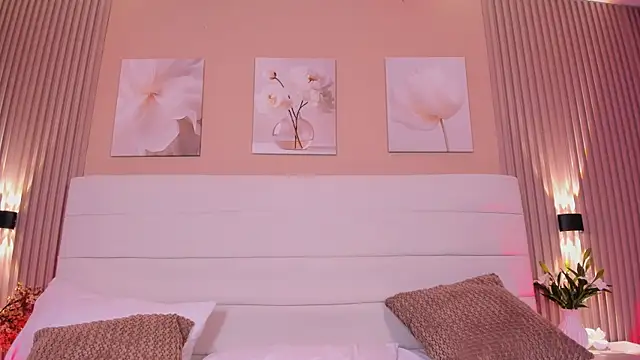LisaLain webcam