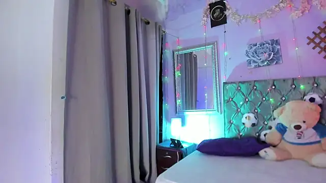 Milly-Way live cam on StripChat