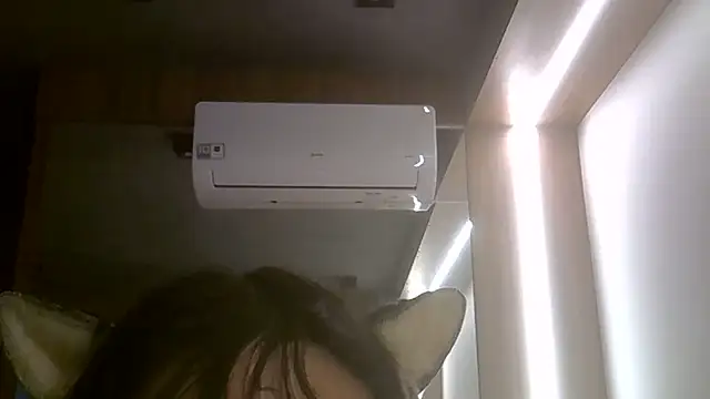 SkinnyKitten webcam