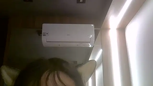 skinnykitten - SkinnyKitten's free webcam - UK Sex Cams