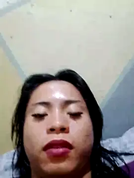 YourHotMenxie18 webcam