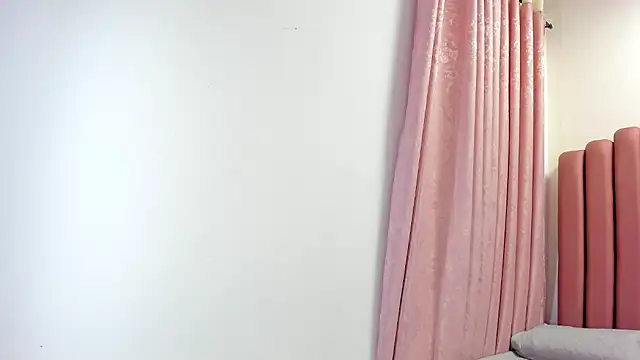 Soffi-vega live cam on StripChat