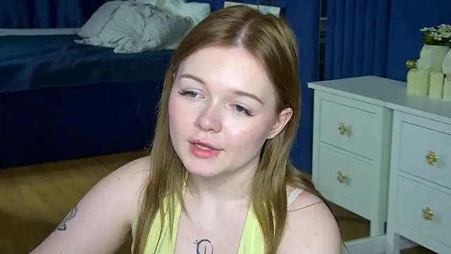 ElinaVale webcam