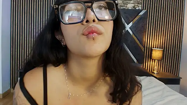 Amy_channel webcam