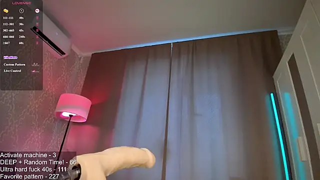 Juicy_Vikki webcam