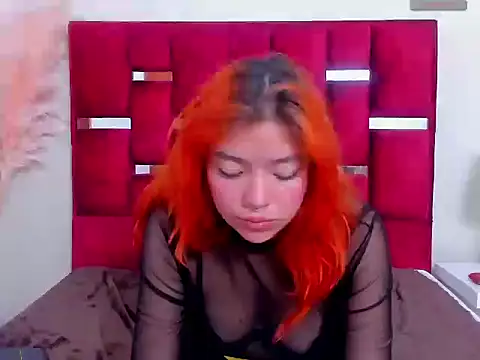 KayleeMei webcam
