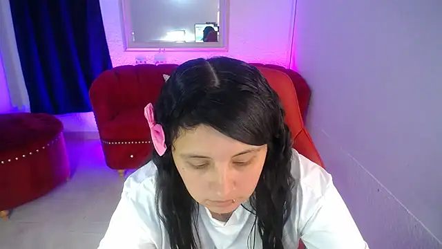 nathaly_low1
