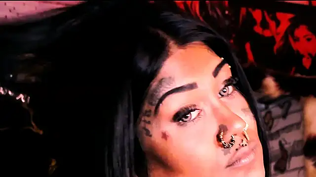 indian_dreamgirl webcam
